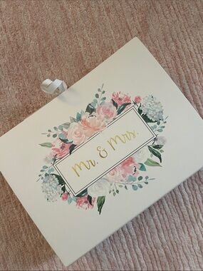 Mr. & Mrs. Floral Keepsake card Box wedding planning file folder Cards